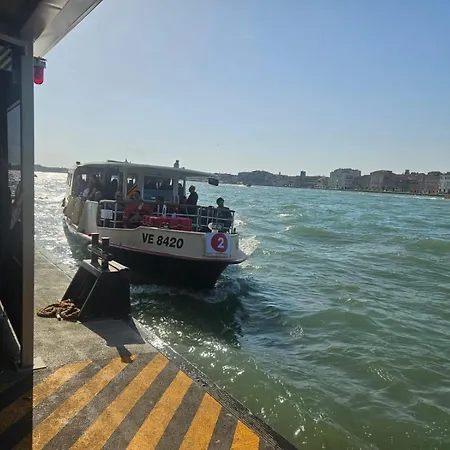 Romantic * Venice